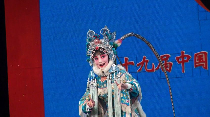 菏澤藝術(shù)學校李曰涵演出照片
